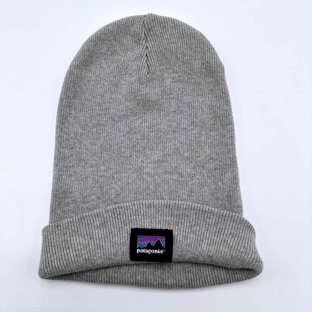 Patagonia Everyday Beanie Grey Heather Recycled Knit Fitz Roy Logo Hat One Size